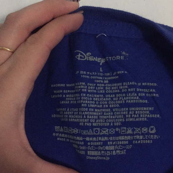 Disney shirt ! - Picture 2 of 3